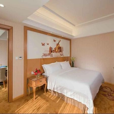 Vienna Hotel Shenzhen Baoneng City Plaza ภายนอก รูปภาพ